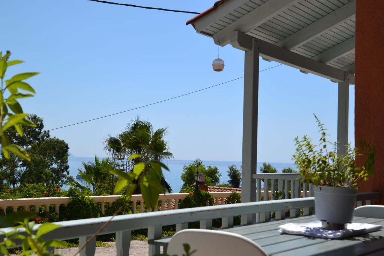 Mihaila Seaside: 2 Bedroom Bungalows Kefalonia Spartia  Zewnętrze zdjęcie